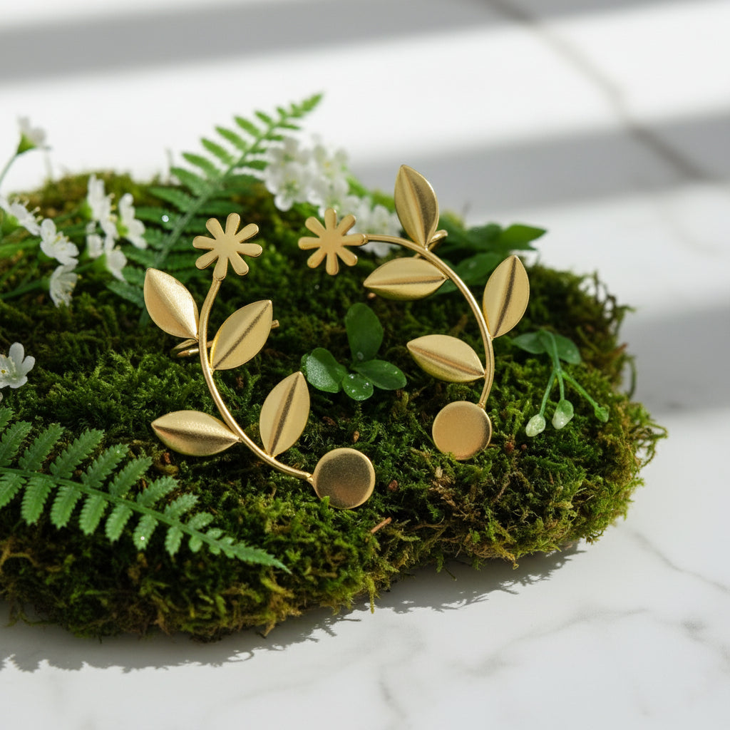 Ziya Leaf Trail Ear Cuff