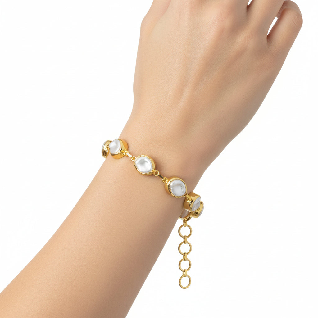 Classic Dewdrop Pearl Bracelet