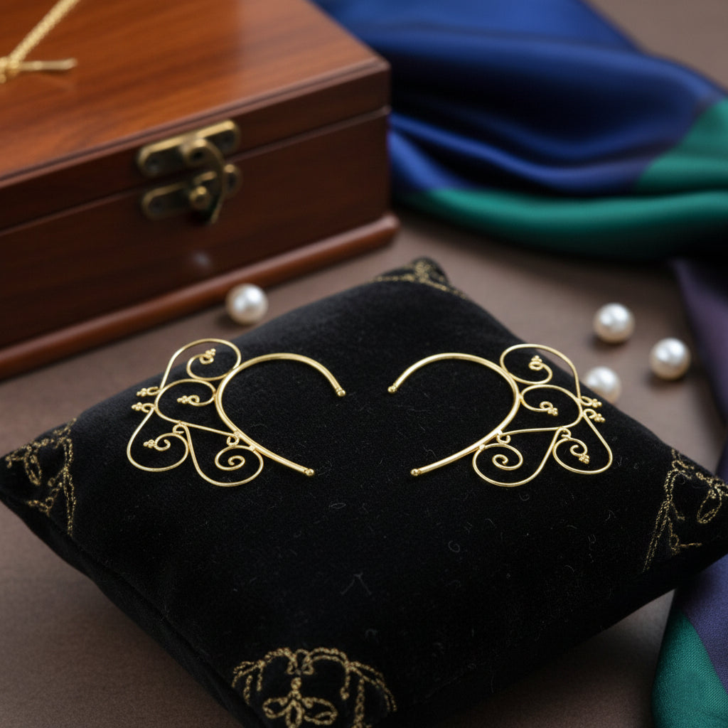 Virelle Scroll Ear Cuff