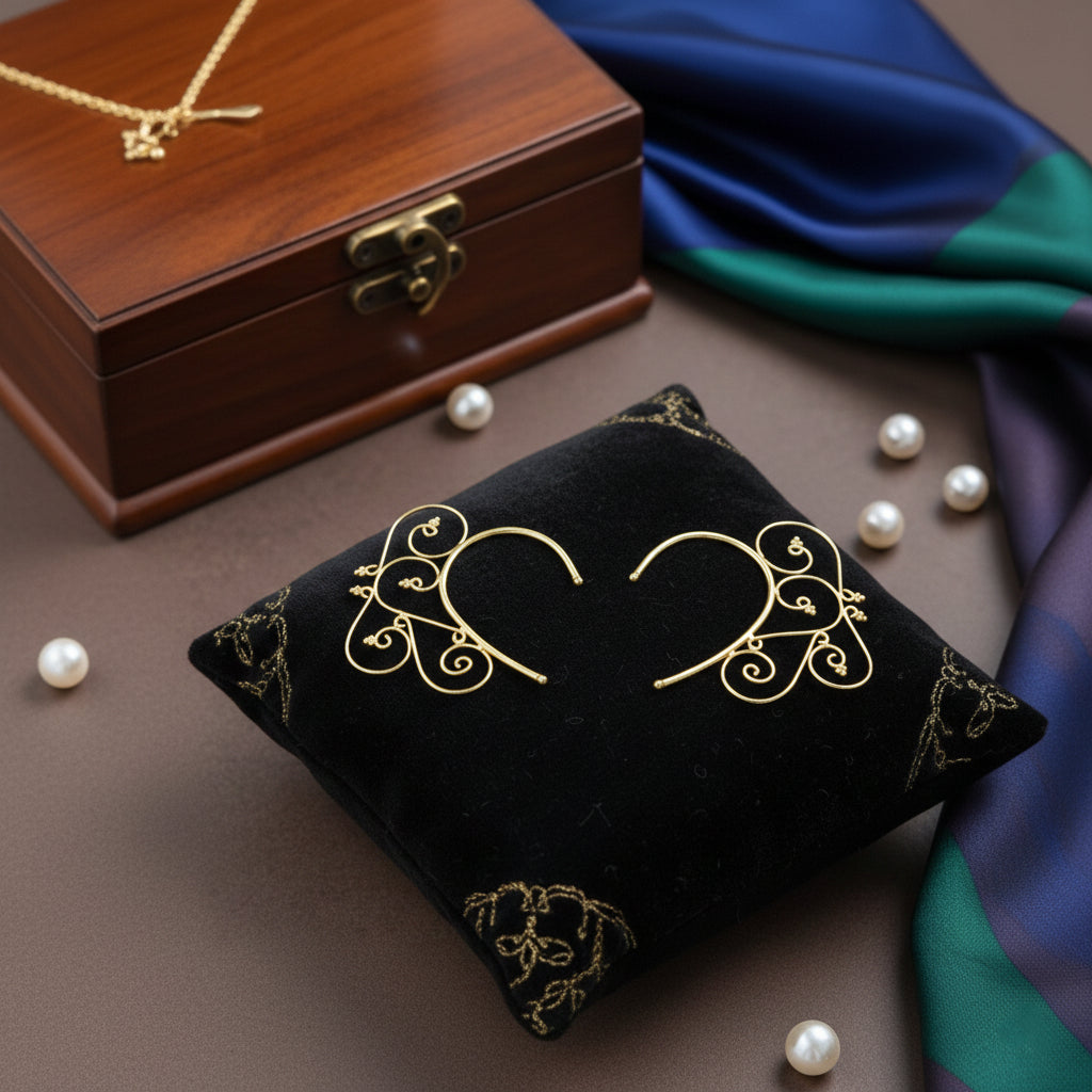 Virelle Scroll Ear Cuff