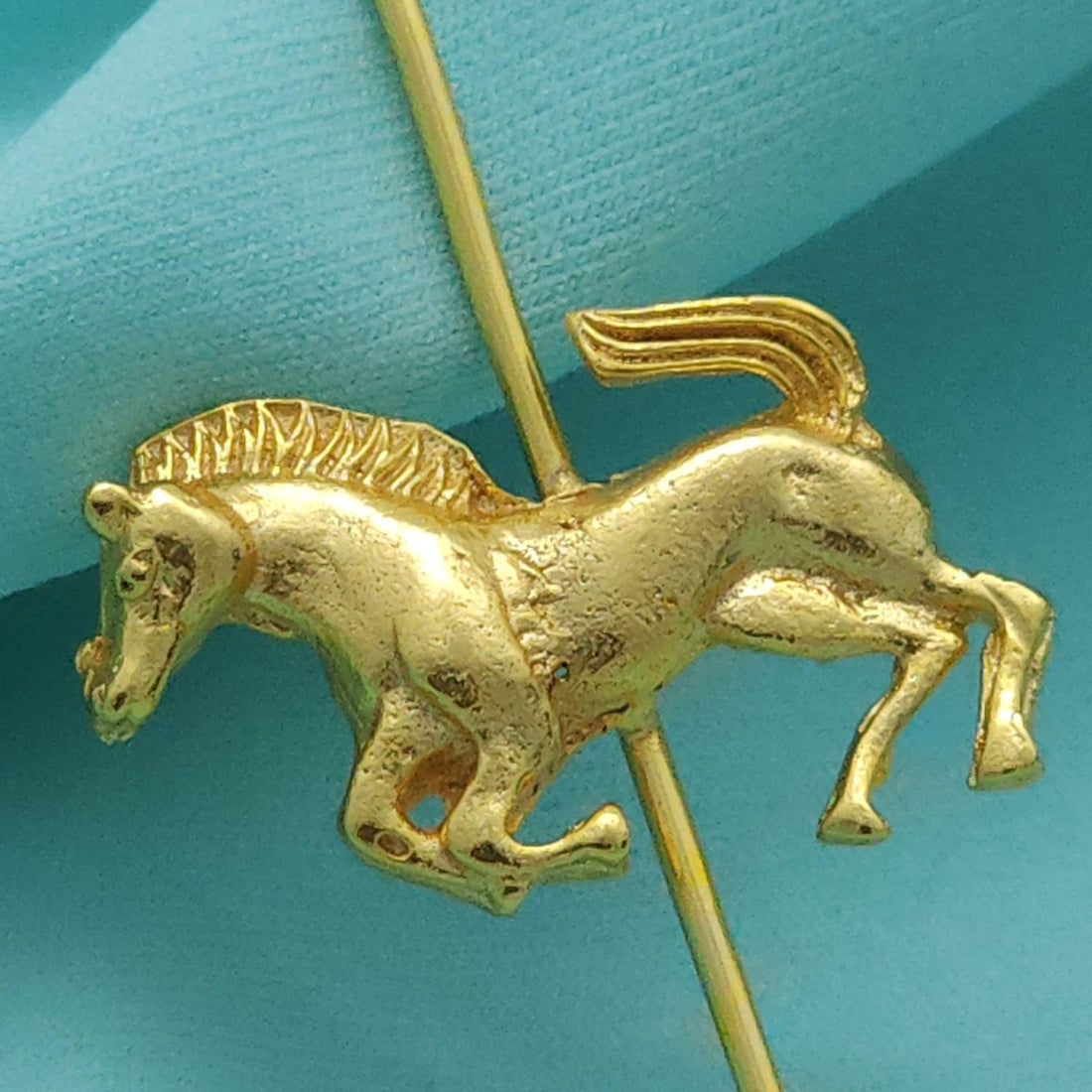 Ashwa Arise – Rearing Horse Needle Earcuffs