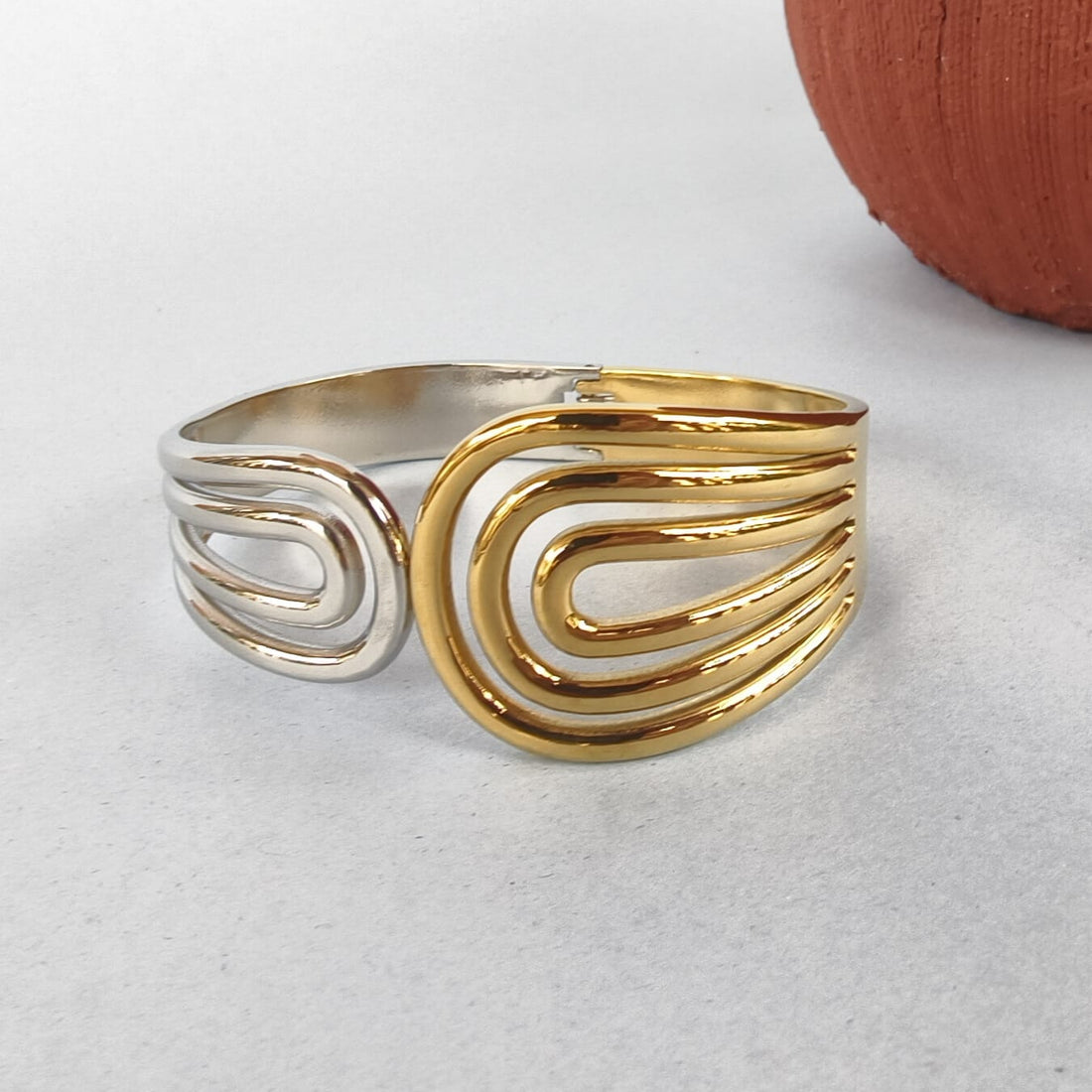 The Ripple Effect – Two-Tone Fluid Cuff