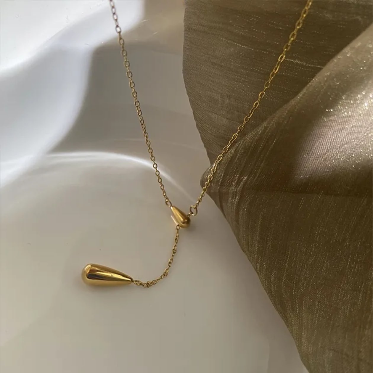 Liquid Gold Drop – Y Necklace