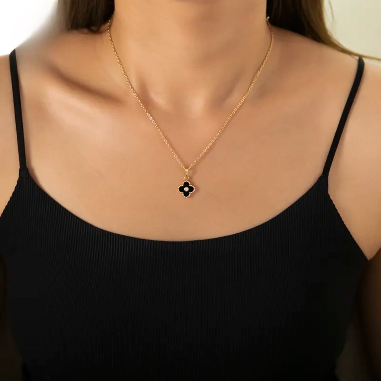 Noir Clover Charm Necklace Set